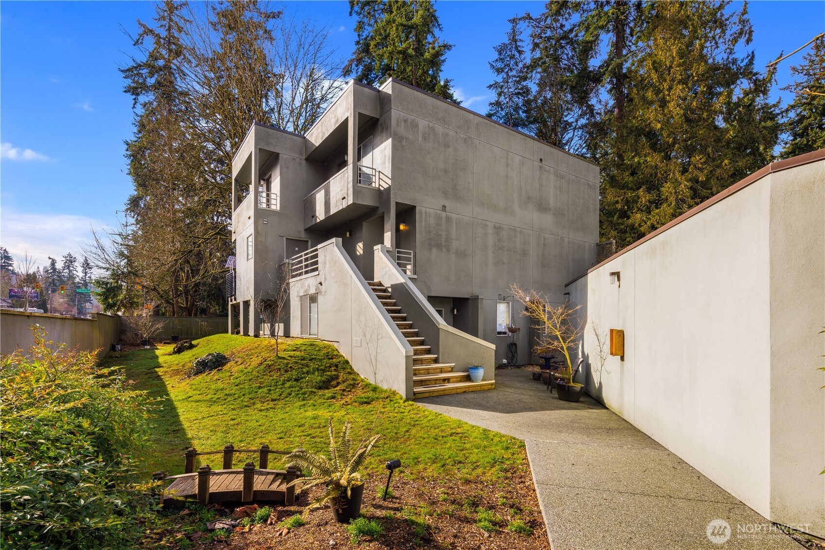 17001 Inglewood Road W 214