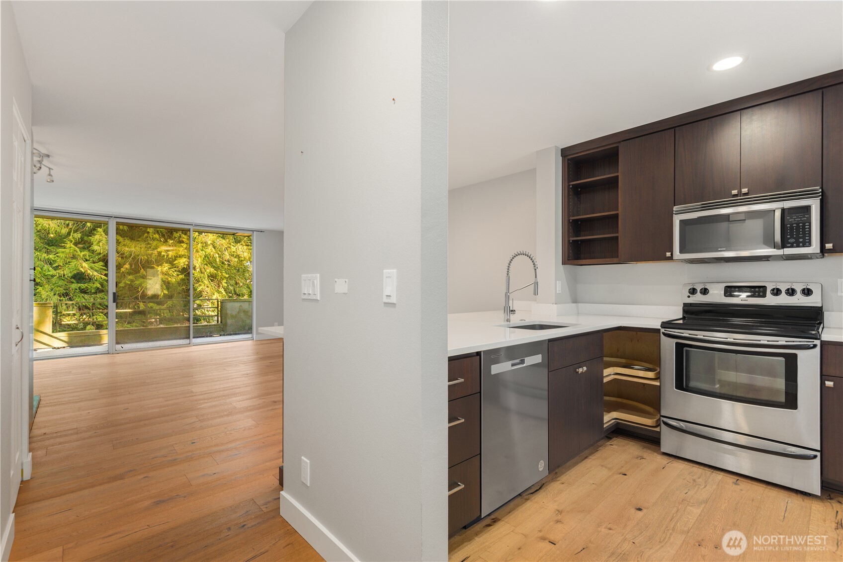 17001 Inglewood Road W 214