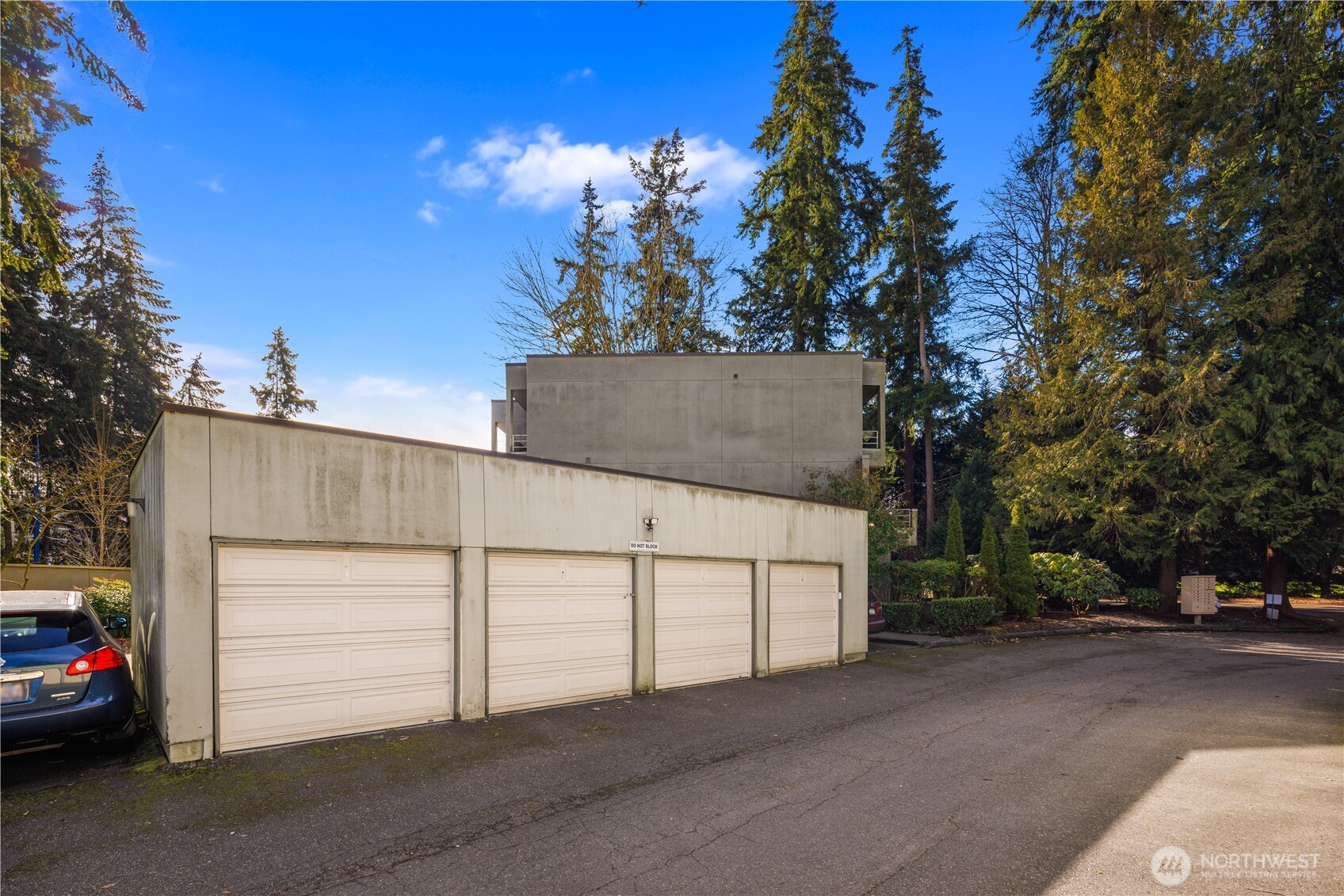 17001 Inglewood Road W 214