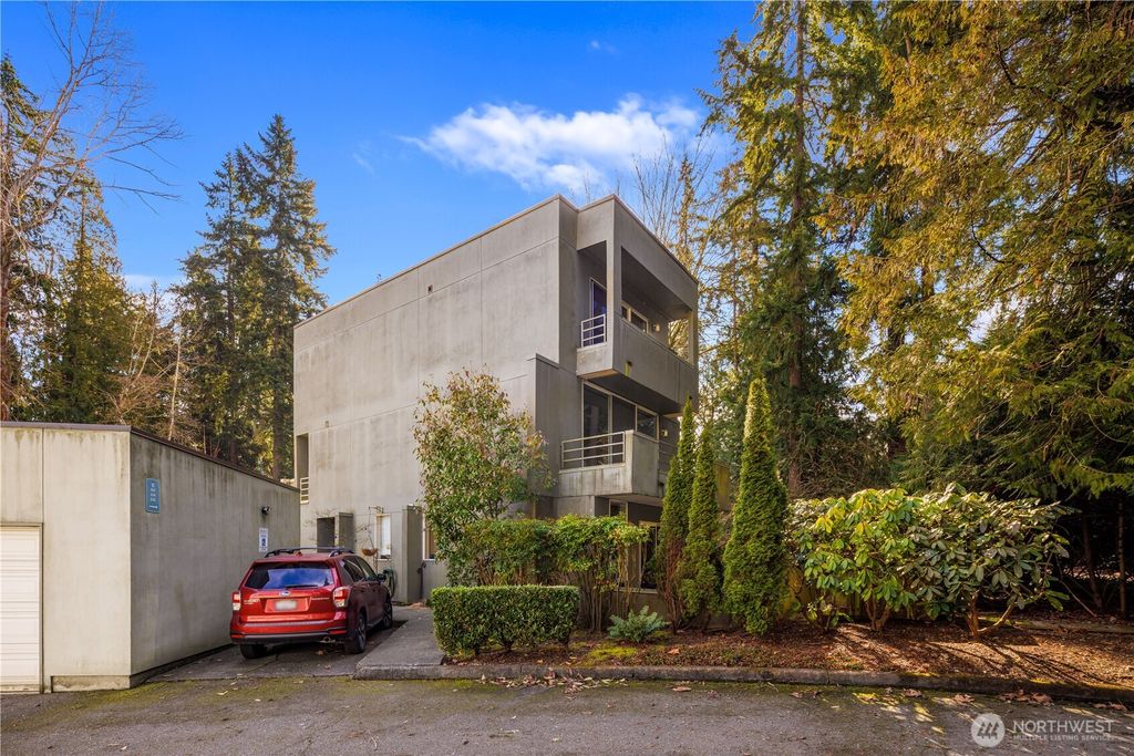 Photo of 17001 Inglewood Road W #214, Kenmore, WA 98028 (MLS # 2397702)