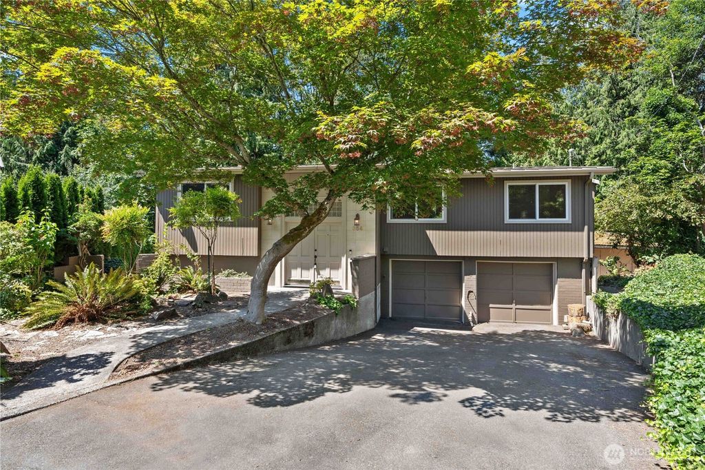 Photo of 354 NW 177th Street, Shoreline, WA 98177 (MLS # 2409685)