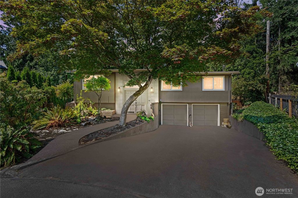 Photo of 354 NW 177th Street, Shoreline, WA 98177 (MLS # 2409685)