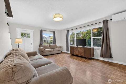 Photo of 513 Warner Street, Sedro Woolley, WA 98284 (MLS # 2590884)
