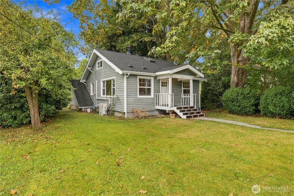 513 WARNER ST, SEDRO WOOLLEY, WA 98284 - Image 3efedf16cfc512e3082cffa24c6555d9/3877197835
