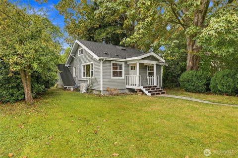 Photo of 513 Warner Street, Sedro Woolley, WA 98284 (MLS # 2590884)