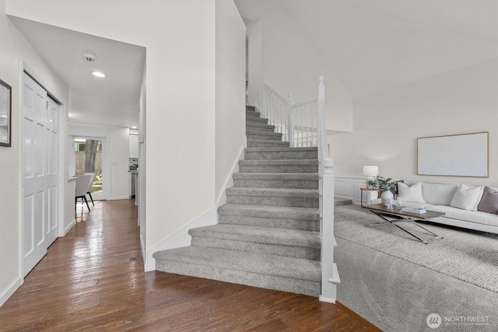 Photo of 23109 NE 18th Place, Sammamish, WA 98074 (MLS # 2438659)