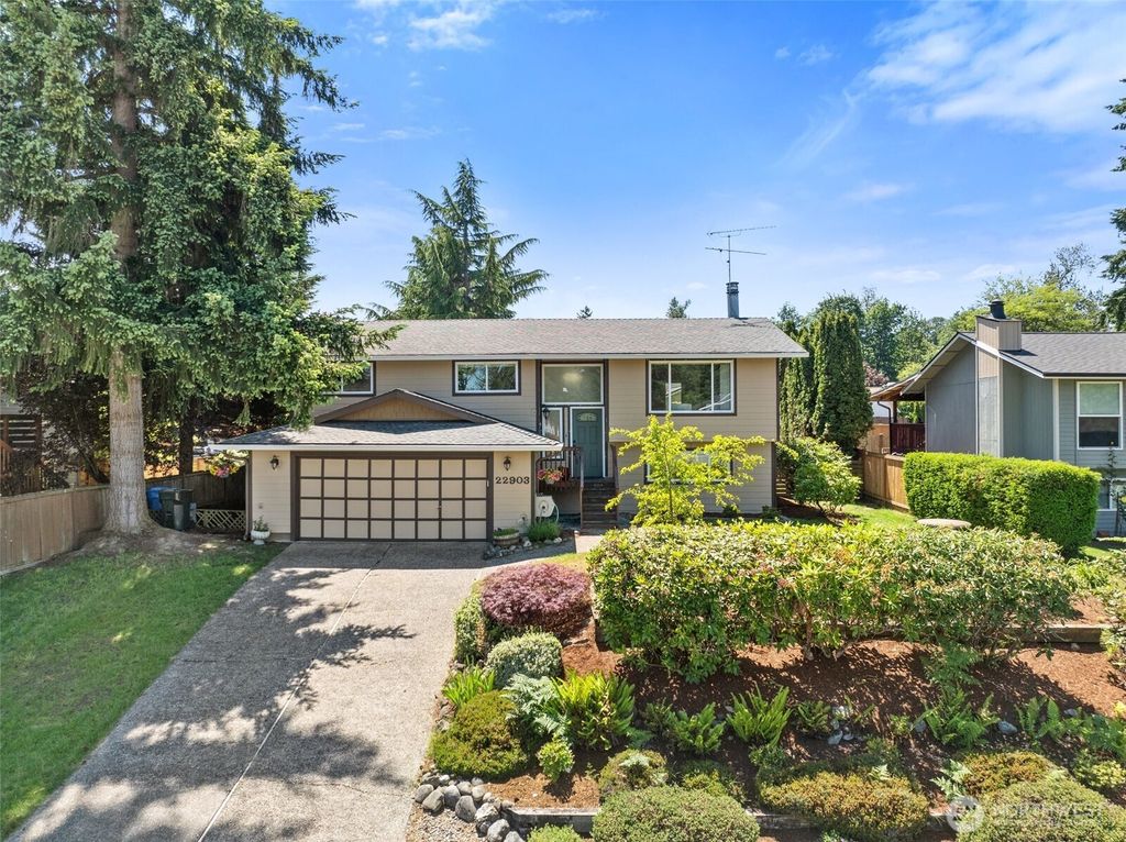 Photo of 22903 126th Avenue SE, Kent, WA 98031 (MLS # 2373729)