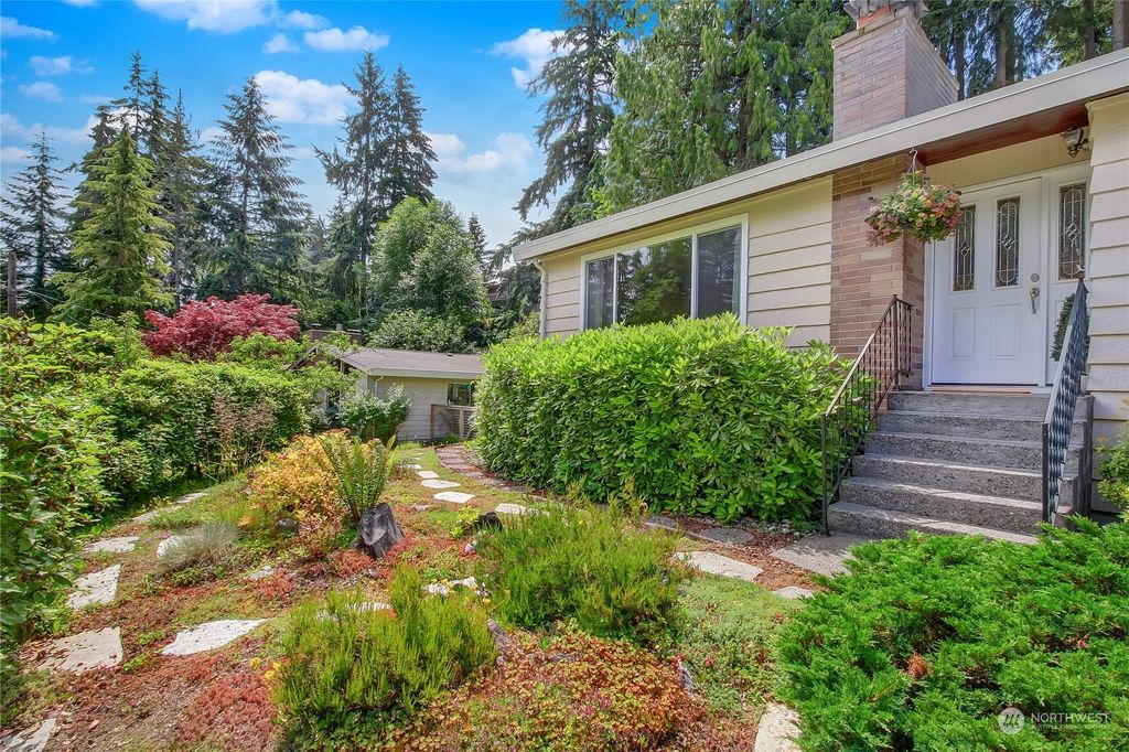Photo of 1209 NE Perkins Way, Shoreline, WA 98155 (MLS # 2013371)