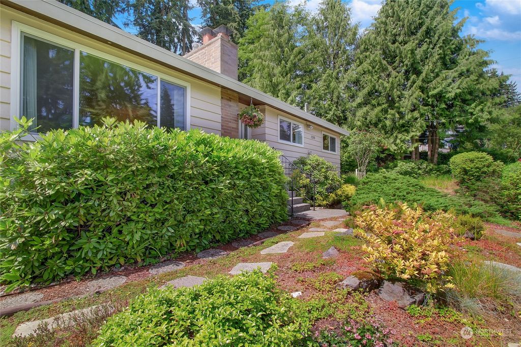 Photo of 1209 NE Perkins Way, Shoreline, WA 98155 (MLS # 2013371)