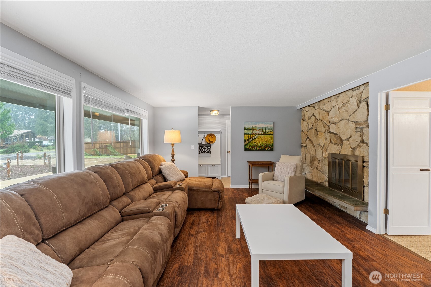 456 Snahapish Avenue SE