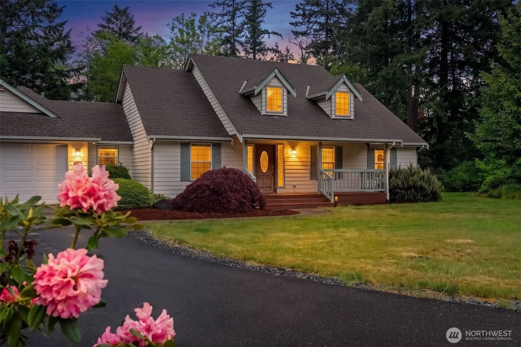 Photo of 12510 206th Street E, Graham, WA 98338 (MLS # 2525381)