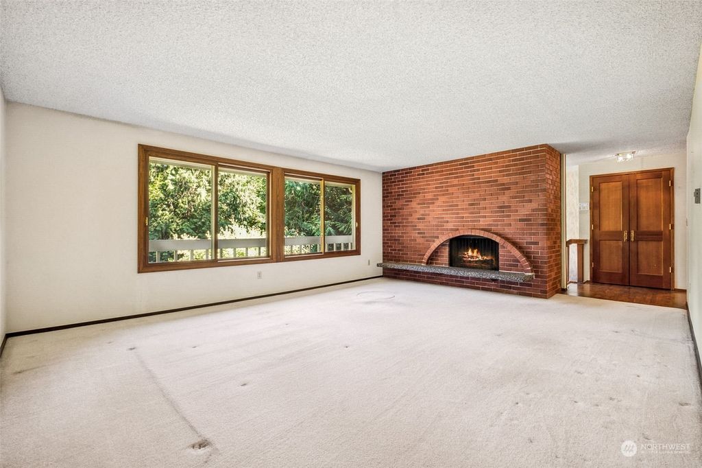 Photo of 17007 11th Place SW, Normandy Park, WA 98166 (MLS # 2146244)
