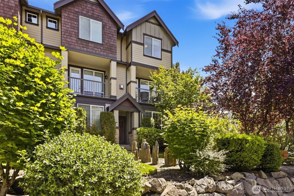Photo of 19439 1st Avenue S #E4, Normandy Park, WA 98148 (MLS # 2540639)