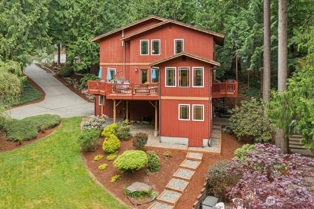 Photo of 1830 216th Place NE, Sammamish, WA 98074 (MLS # 2516914)