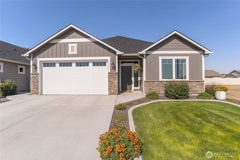 Photo of 905 N M Loop Drive SW, Quincy, WA 98848 (MLS # 2436614)