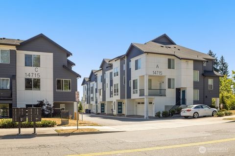 Photo of 14715 Admiralty Way #A4, Lynnwood, WA 98087 (MLS # 2441301)