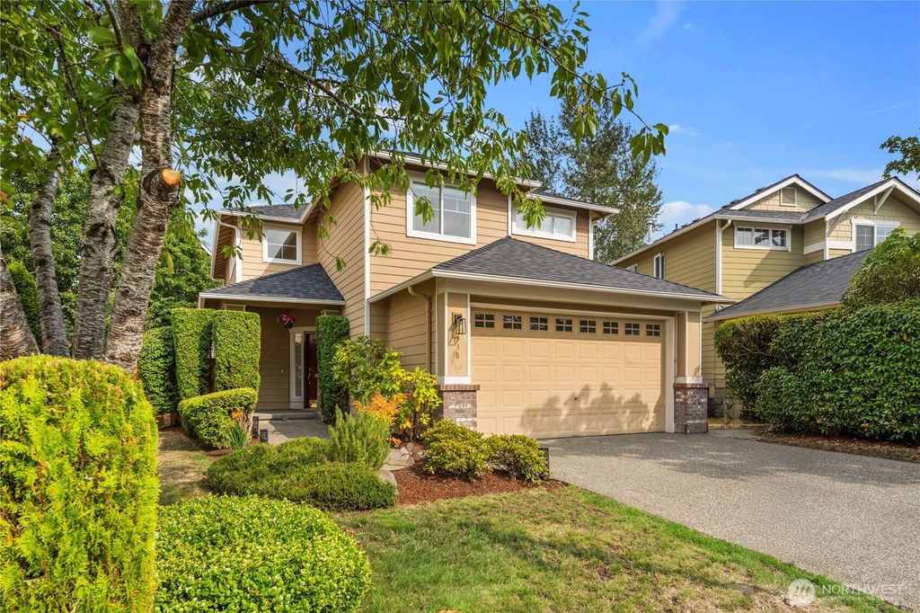 Photo of 538 239th Avenue SE, Sammamish, WA 98074 (MLS # 2414618)