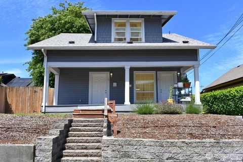 Photo of 408 9th Avenue SE, Olympia, WA 98501 (MLS # 2386044)