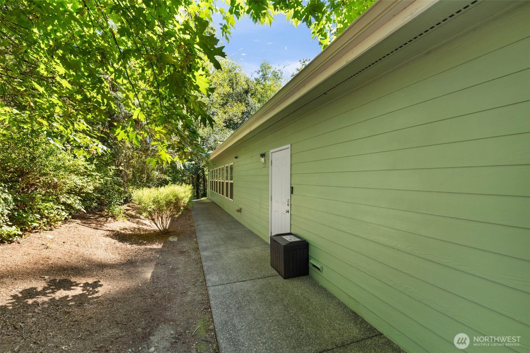 1550 SE Woodridge Drive