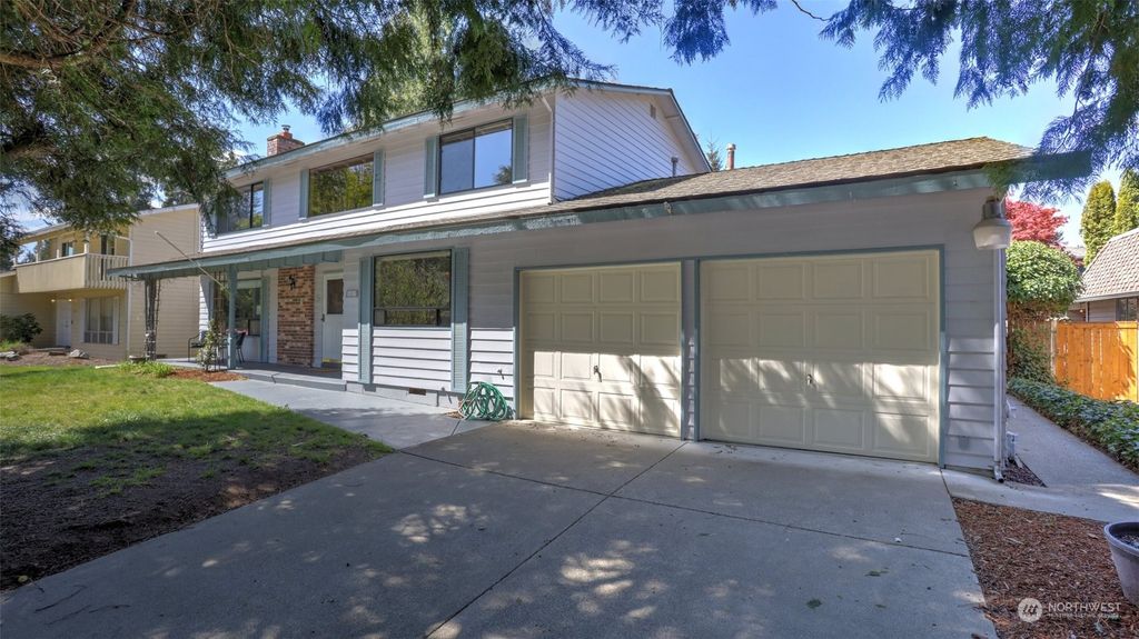 Photo of 16517 148th Avenue SE, Renton, WA 98058 (MLS # 2220997)