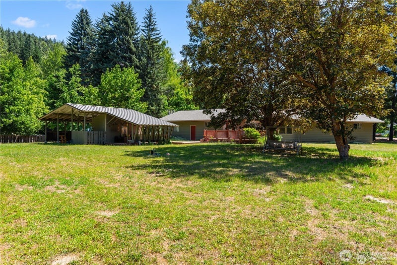 9327 E Leavenworth Road