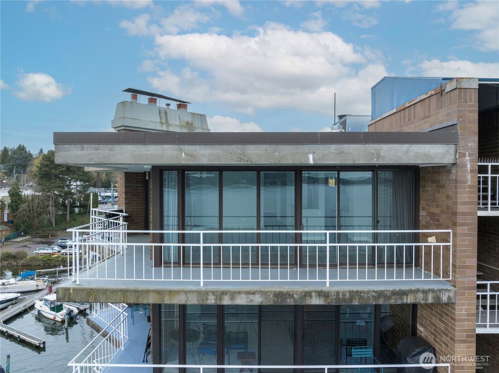 Photo of 9500 Rainier Avenue S #612, Seattle, WA 98118 (MLS # 2503990)