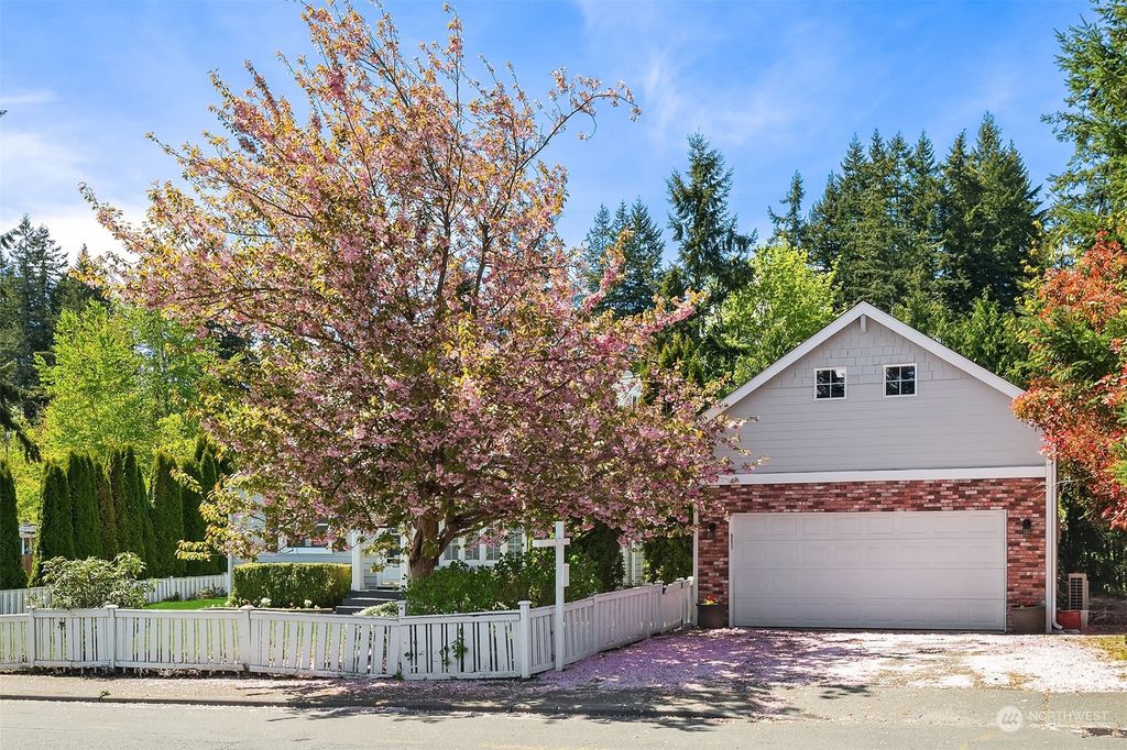 Photo of 7012 Beverly Lane, Everett, WA 98203 (MLS # 2203471)