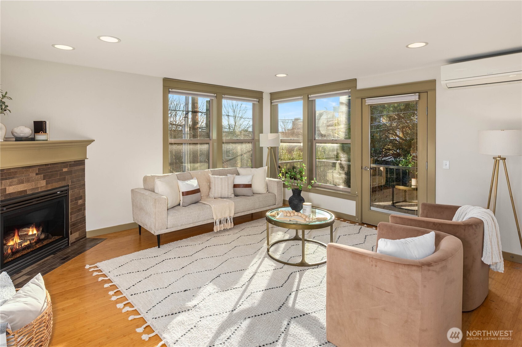 3411 Meridian Avenue N