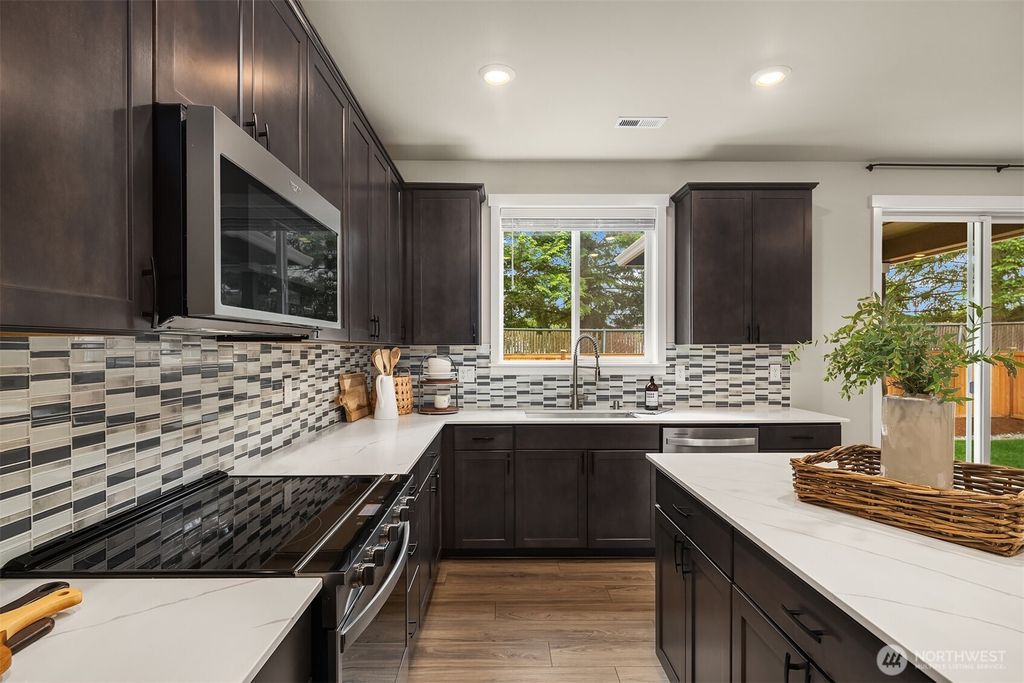 Photo of 11225 SE 245th Place, Kent, WA 98030 (MLS # 2397873)