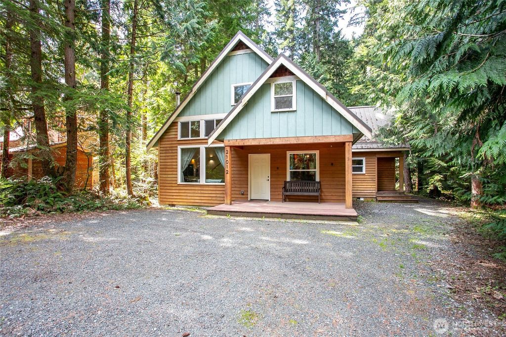 Photo of 21012 Pinnacle Road, Glacier, WA 98244 (MLS # 2513460)