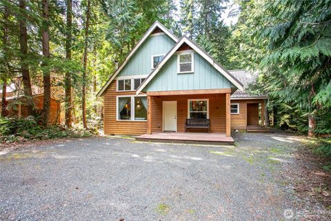 Photo of 21012 Pinnacle Road, Glacier, WA 98244 (MLS # 2513460)