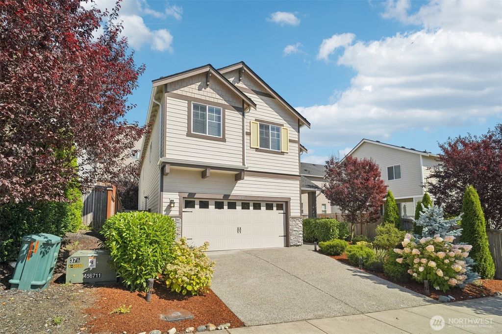 Photo of 10107 14th Place SE, Lake Stevens, WA 98258 (MLS # 2418233)