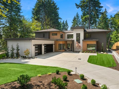 Photo of 2009 102nd Place SE, Bellevue, WA 98004 (MLS # 2567608)