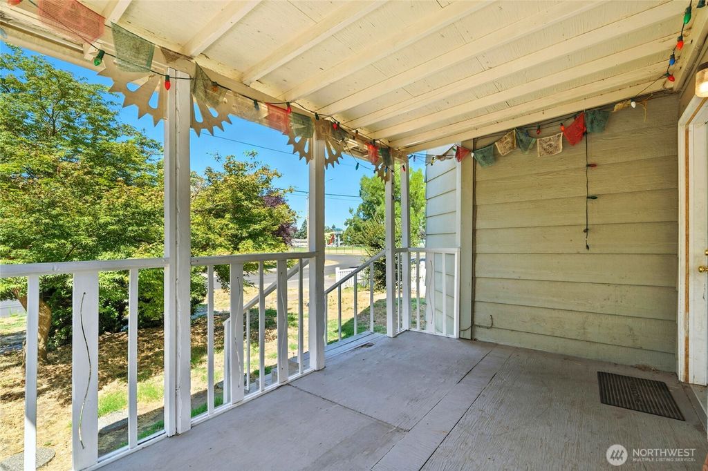 Photo of 712 N Rose Street, Walla Walla, WA 99362 (MLS # 2506905)