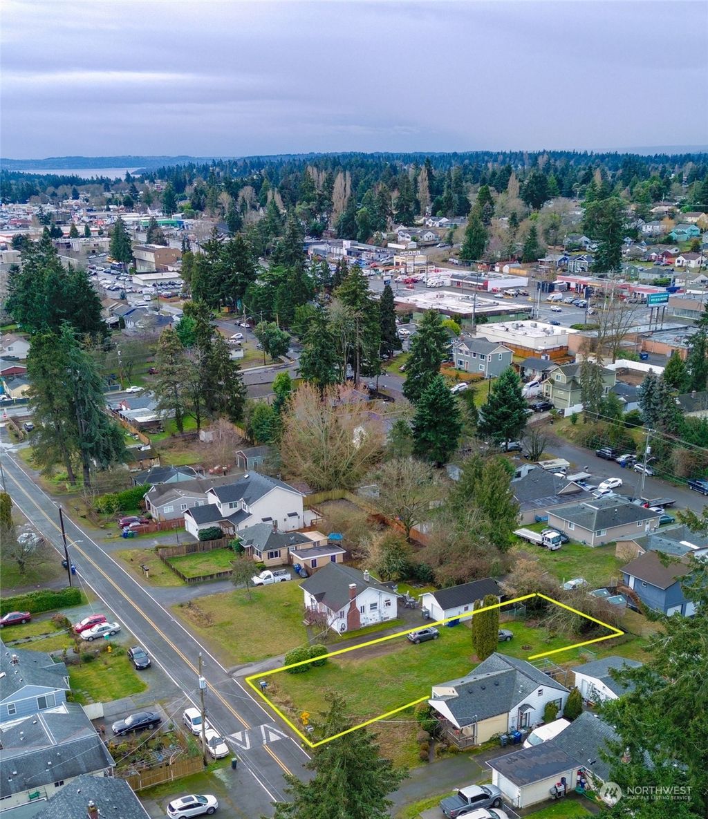 Photo of 134 xx 2nd Avenue S, Burien, WA 98168 (MLS # 2328151)