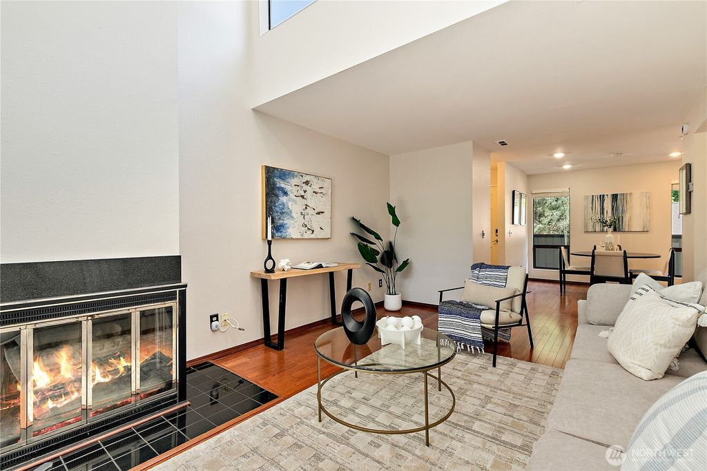 Photo of 10819 NE 37th Place #332, Bellevue, WA 98004 (MLS # 2529843)