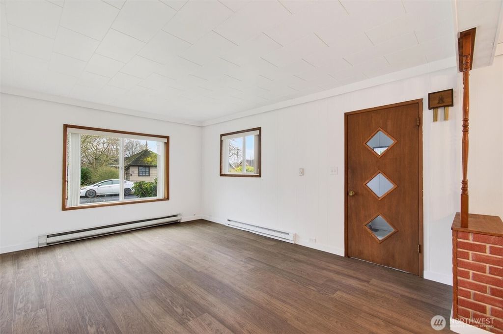 Photo of 657 17th Avenue, Longview, WA 98632 (MLS # 2489337)