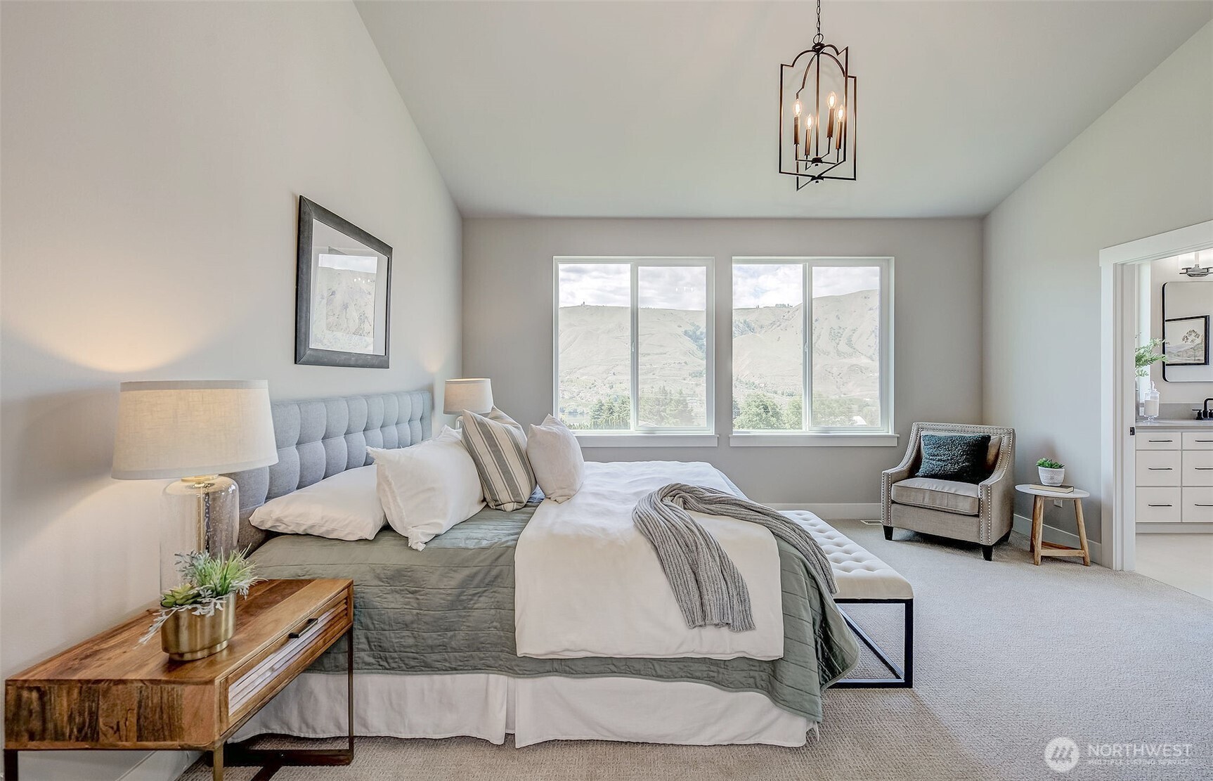 East Wenatchee, Washington 98802, United States, 4 Bedrooms Bedrooms, ,3 BathroomsBathrooms,Residential,Active,115330