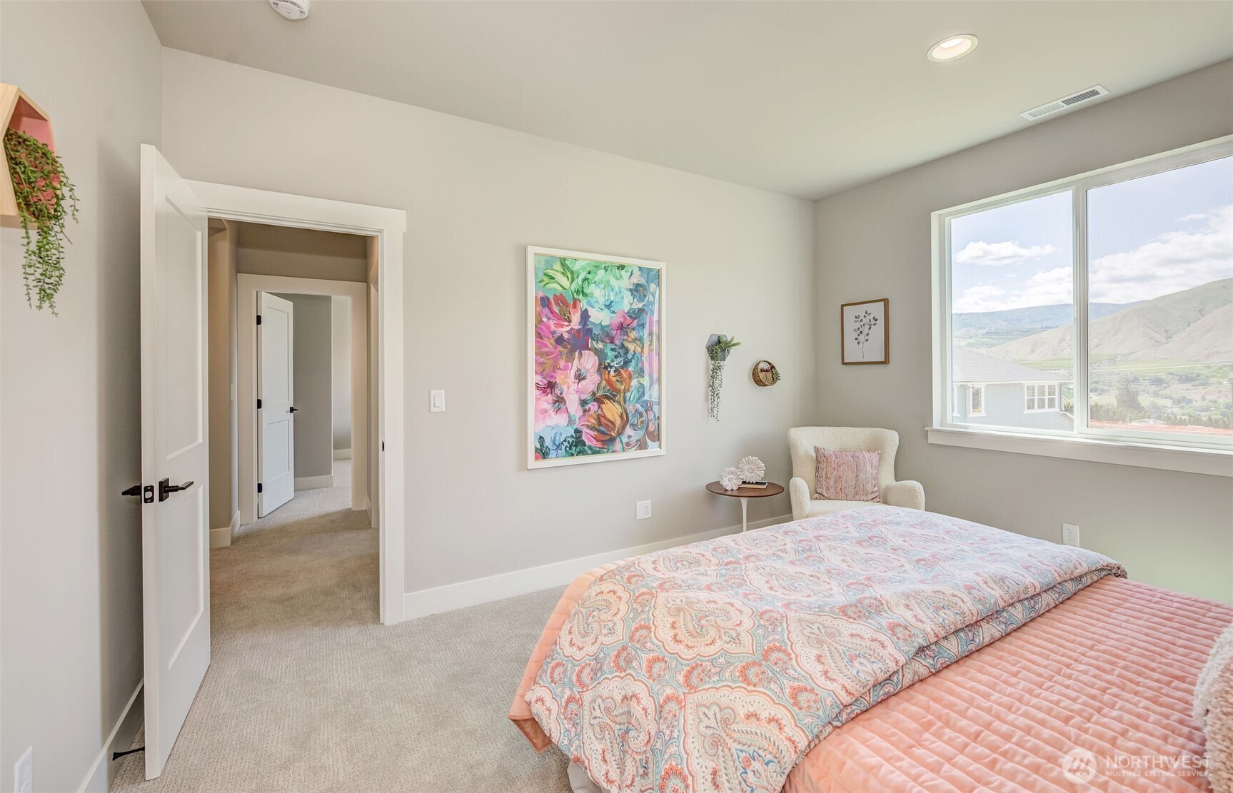 East Wenatchee, Washington 98802, United States, 4 Bedrooms Bedrooms, ,3 BathroomsBathrooms,Residential,Active,115330