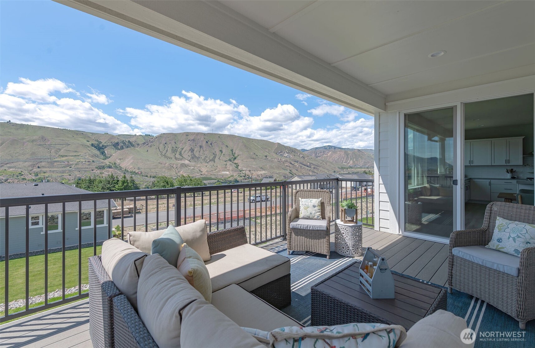 East Wenatchee, Washington 98802, United States, 4 Bedrooms Bedrooms, ,3 BathroomsBathrooms,Residential,Active,115330