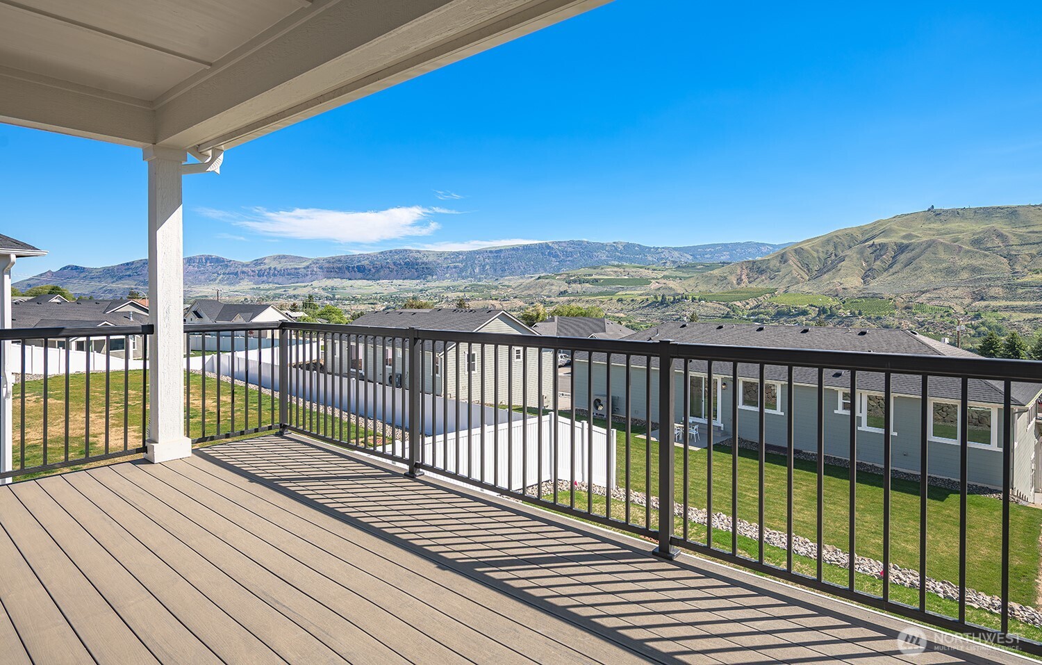 East Wenatchee, Washington 98802, United States, 4 Bedrooms Bedrooms, ,3 BathroomsBathrooms,Residential,Active,115330