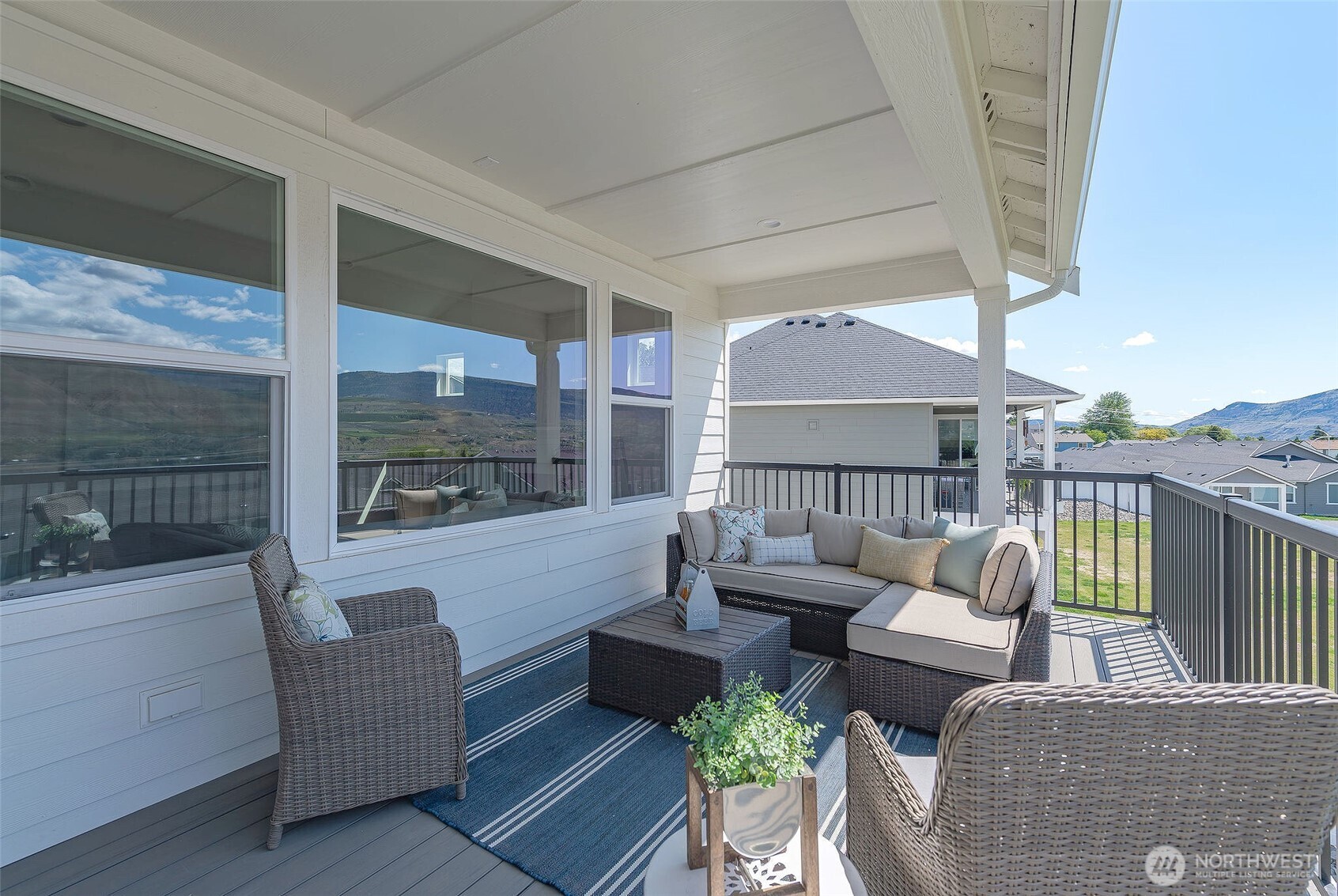 East Wenatchee, Washington 98802, United States, 4 Bedrooms Bedrooms, ,3 BathroomsBathrooms,Residential,Active,115330