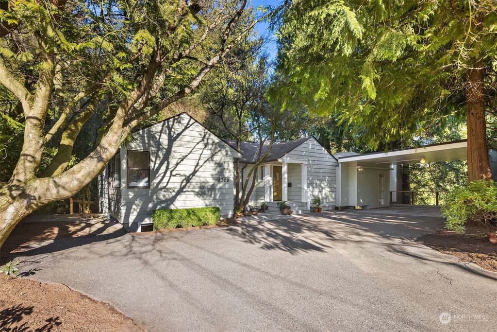 Photo of 4308 NE 82nd Street, Seattle, WA 98115 (MLS # 2325669)