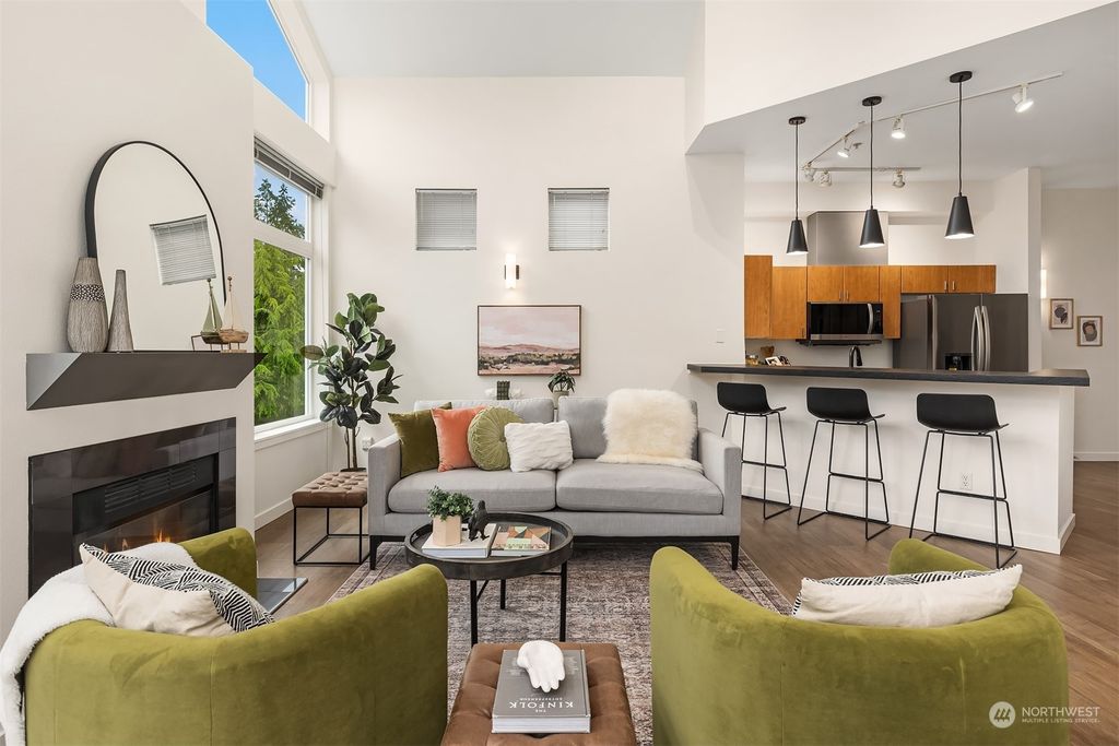 Photo of 511 7th Avenue #405, Kirkland, WA 98033 (MLS # 2243366)