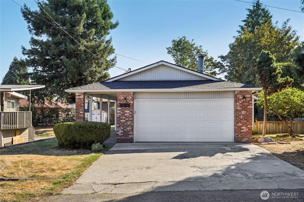 Photo of 10114 11th Avenue S, Seattle, WA 98168 (MLS # 2457337)