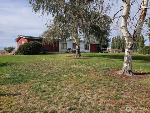 Photo of 9342 J.4 Road NW, Ephrata, WA 98823 (MLS # 2591332)