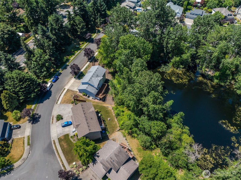 2111 22nd AVE SE