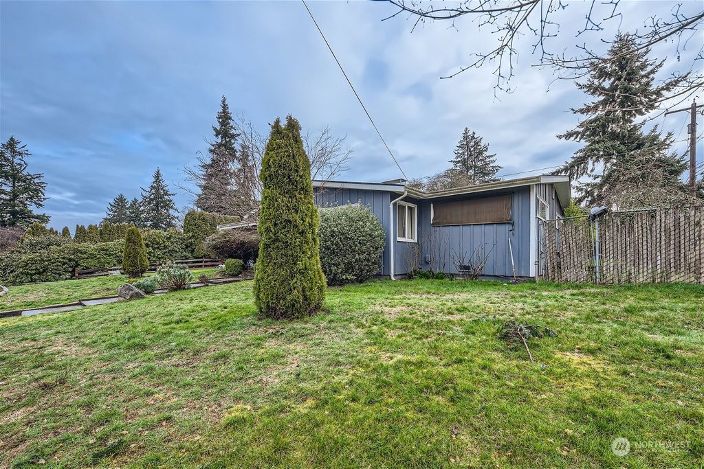 Photo of 20134 2nd Avenue S, Des Moines, WA 98198 (MLS # 2203155)