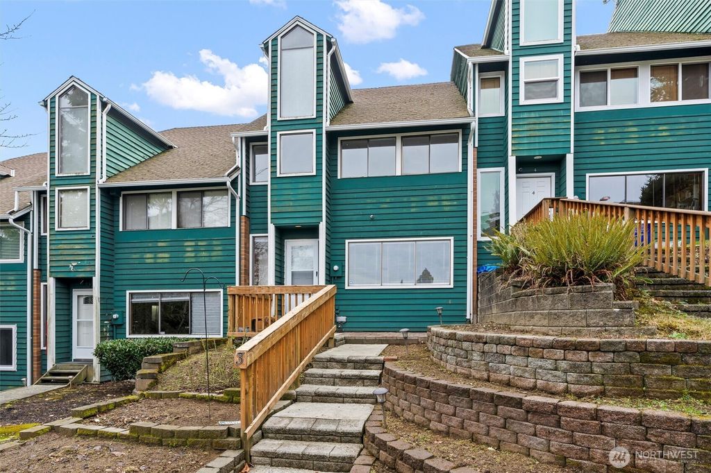 Photo of 4404 Terrace Drive #3, Everett, WA 98203 (MLS # 2488910)