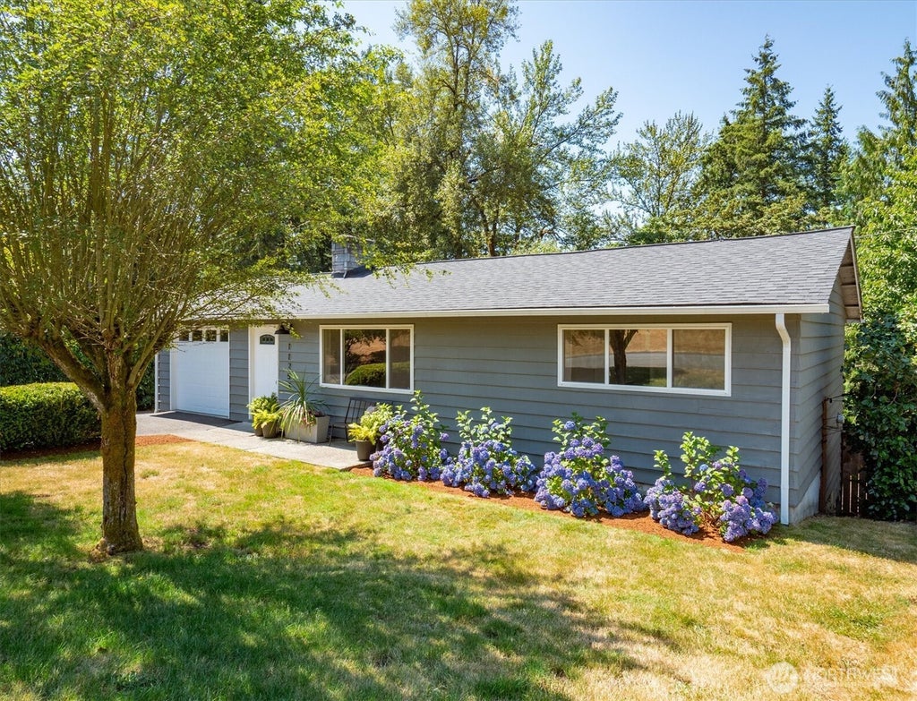Photo of 11253 145th Avenue SE, Renton, WA 98059 (MLS # 2557949)